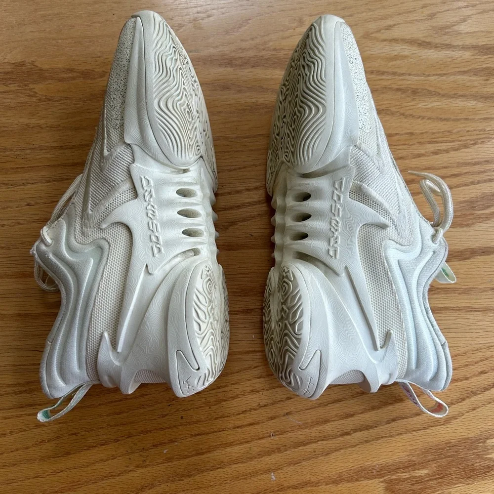 Nike Cosmic Unity 2 Coconut Milk Men’s Sneakers Shoes Size 8 Basketball Athletic